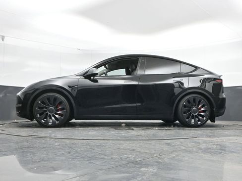 Used 2023 Tesla Model Y Long Range image 42