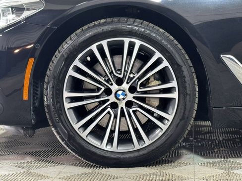 Used 2019 BMW 540i xDrive w/ Executive Package image 2