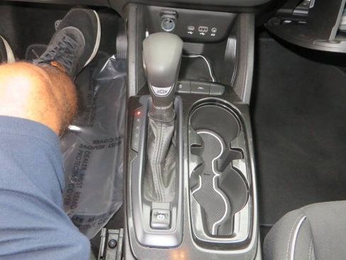 Used 2022 Chevrolet TrailBlazer LS FWD image 53