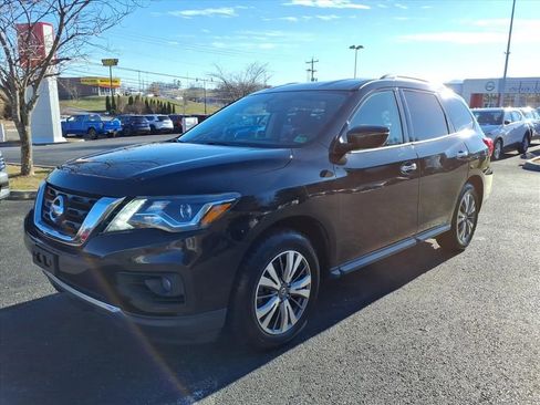 Used 2019 Nissan Pathfinder SV image 12