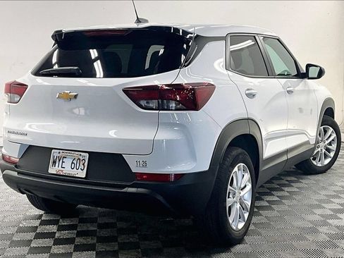 Used 2024 Chevrolet TrailBlazer LS w/ LS Convenience Package FWD image 12