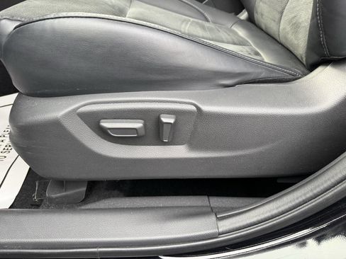 Used 2023 Mitsubishi Eclipse Cross SE image 16