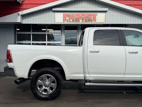 Used 2018 RAM 2500 Laramie w/ Convenience Group image 11