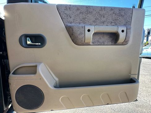Used 1999 Land Rover Discovery Series II AWD/4WD image 15
