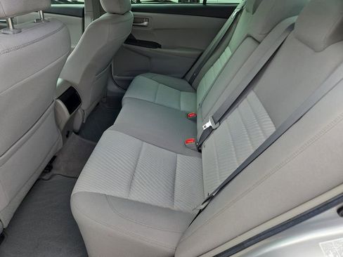 Used 2016 Toyota Camry LE image 16