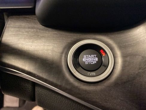 Used 2022 Jeep Grand Cherokee L Overland w/ Luxury Tech Group IV image 19