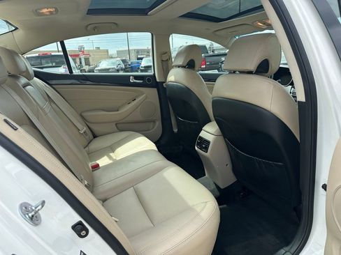 Used 2014 Kia Cadenza Premium w/ Luxury Package image 14