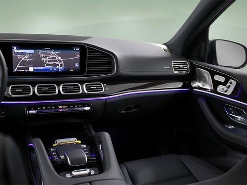 Used 2025 Mercedes-Benz GLS 450 4MATIC image 20