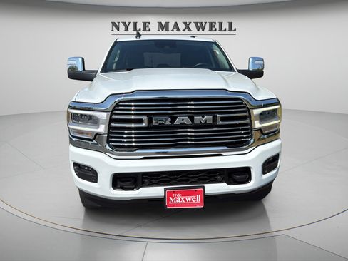 Used 2024 RAM 2500 Laramie w/ Safety Group AWD/4WD image 9