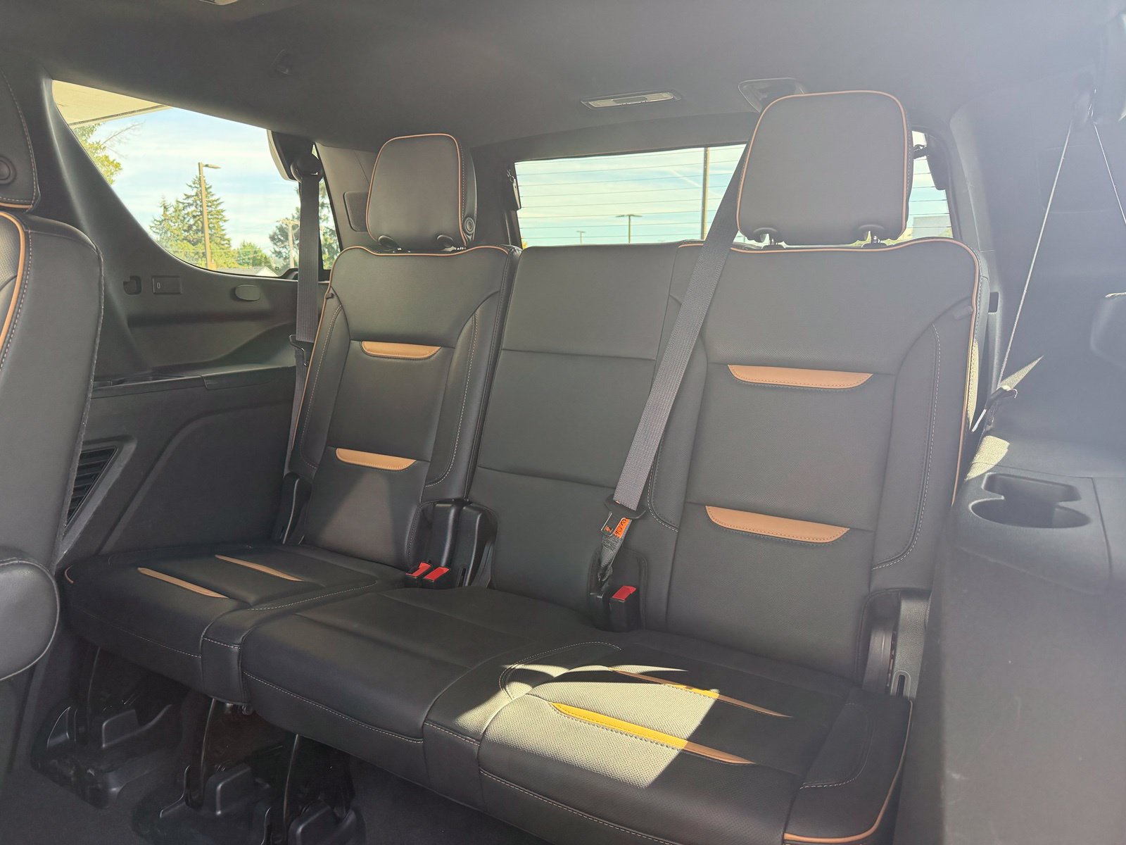 Used 2021 GMC Yukon AT4 w/ AT4 Premium Plus Package AWD/4WD image 19