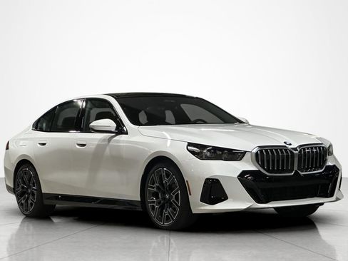 New 2027 BMW 530i w/ M Sport Package RWD image 7