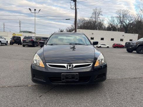 Used 2006 Honda Accord SE image 2