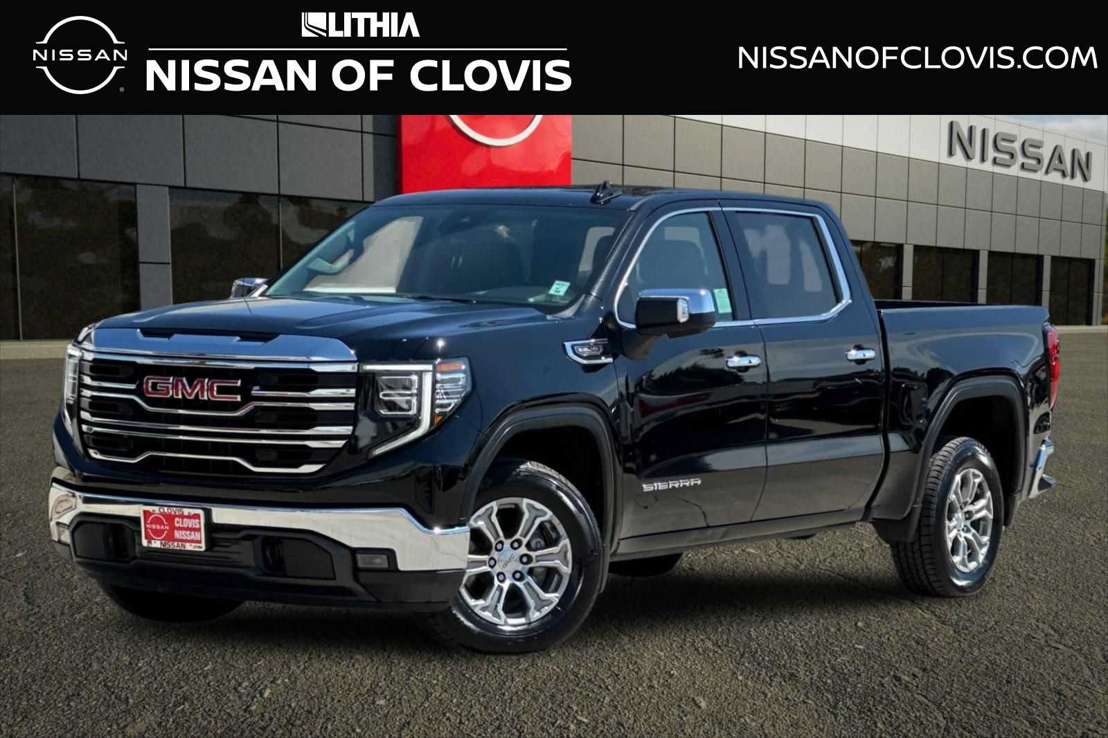 Used 2025 GMC Sierra 1500 SLT RWD image 1