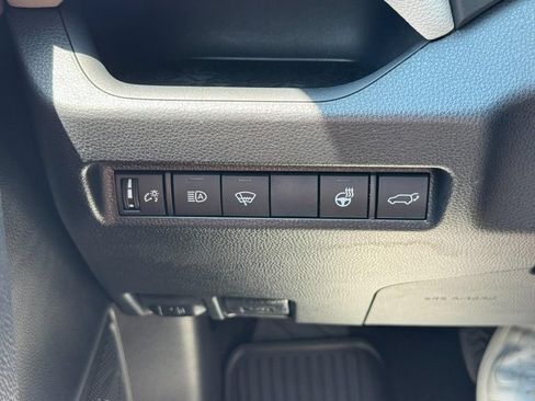 Used 2019 Toyota RAV4 XLE Premium w/ Cold Weather Package AWD/4WD image 23