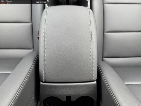 New 2026 GMC Canyon Elevation w/ Convenience Package AWD/4WD image 18