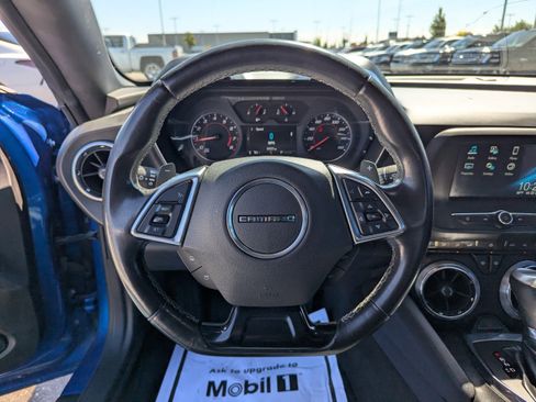 Used 2018 Chevrolet Camaro LT RWD image 15