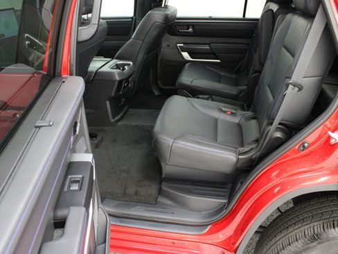 Certified 2025 Toyota Sequoia Platinum AWD/4WD image 32