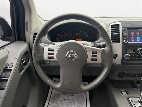 Used 2020 Nissan Frontier SV w/ Midnight Edition Floor Mats image 12