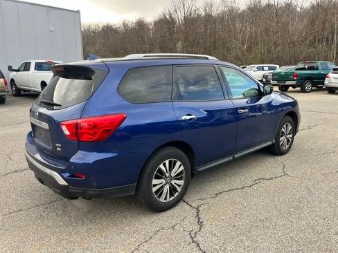 Used 2020 Nissan Pathfinder SV image 6