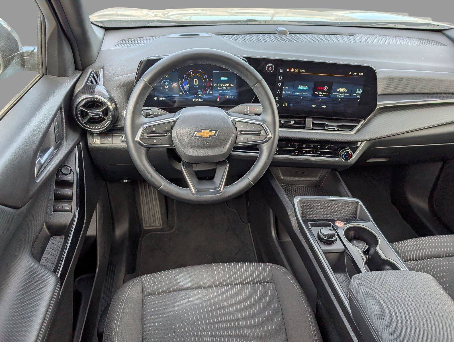 Used 2026 Chevrolet Equinox LT FWD image 30