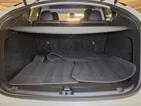 Used 2023 Tesla Model Y Performance image 19