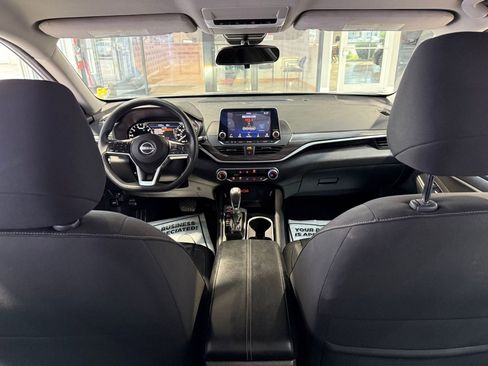 Used 2024 Nissan Altima 2.5 SV image 20