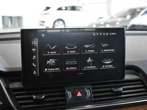 Used 2023 Audi Q5 2.0T Premium image 18