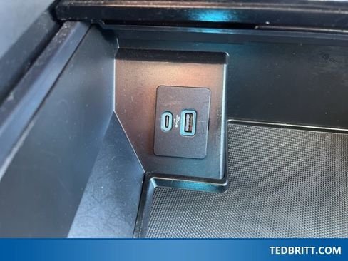 Certified 2021 Ford F150 Lariat w/ Equipment Group 502A High image 36