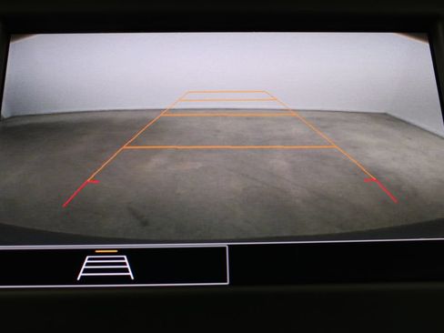 Used 2023 Chevrolet Equinox LT FWD image 13