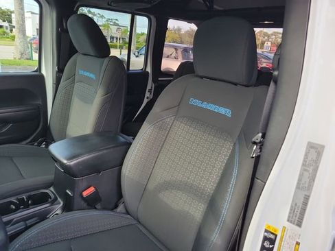 Used 2021 Jeep Wrangler Unlimited Sport AWD/4WD image 18