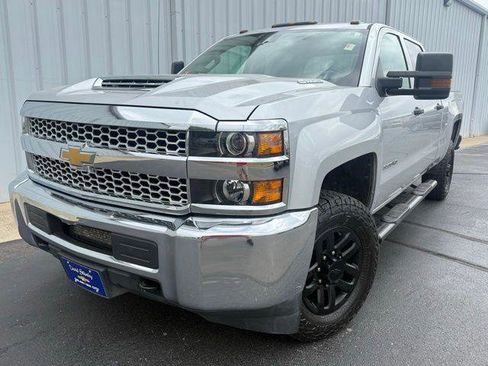 Used 2019 Chevrolet Silverado 3500 W/T AWD/4WD image 1