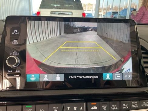 New 2026 Honda Odyssey Touring image 15