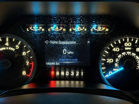 Used 2015 Ford F150 XLT w/ Equipment Group 302A Luxury AWD/4WD image 33