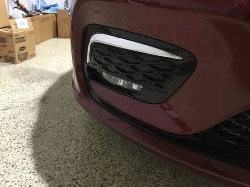 Used 2023 Chrysler Pacifica Touring-L FWD image 25