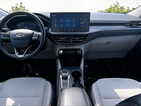Used 2025 Ford Escape SE image 16