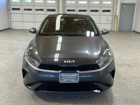Used 2024 Kia Forte LXS image 7