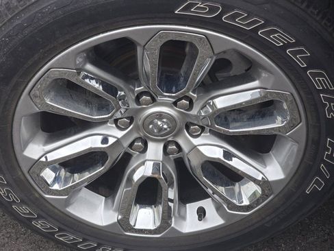 Used 2023 RAM 1500 Laramie AWD/4WD image 31