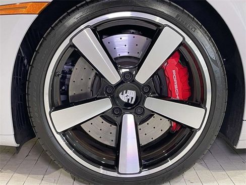 Used 2025 Porsche 911 Carrera S image 13