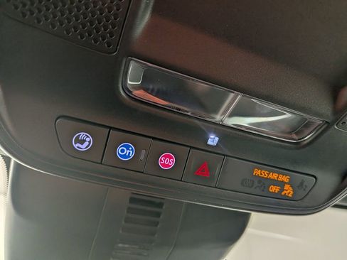 Certified 2025 Buick Enclave Sport Touring image 34