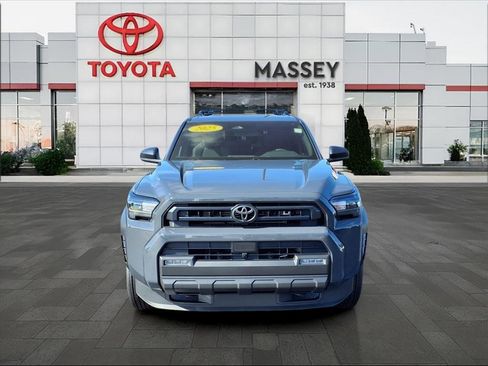 Used 2025 Toyota 4Runner SR5 image 8