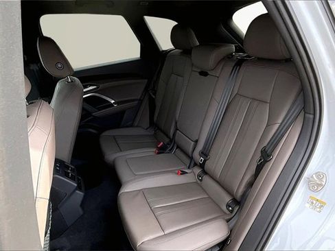 New 2025 Audi Q5 2.0T Premium image 10