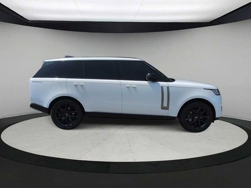 Used 2024 Land Rover Range Rover Long Wheelbase SE AWD/4WD image 9