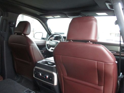 Used 2024 Ford Expedition Max Limited image 23