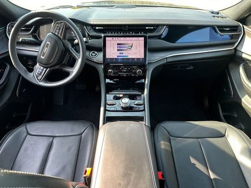 Used 2023 Jeep Grand Cherokee Overland image 22