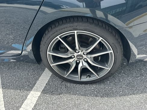 Certified 2023 Genesis G70 2.0T RWD image 11
