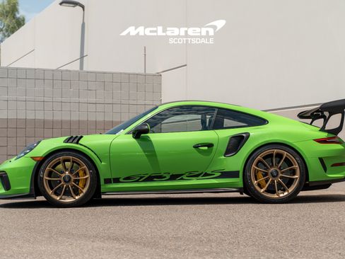 Used 2019 Porsche 911 GT3 RS w/ Weissach Package RWD image 4
