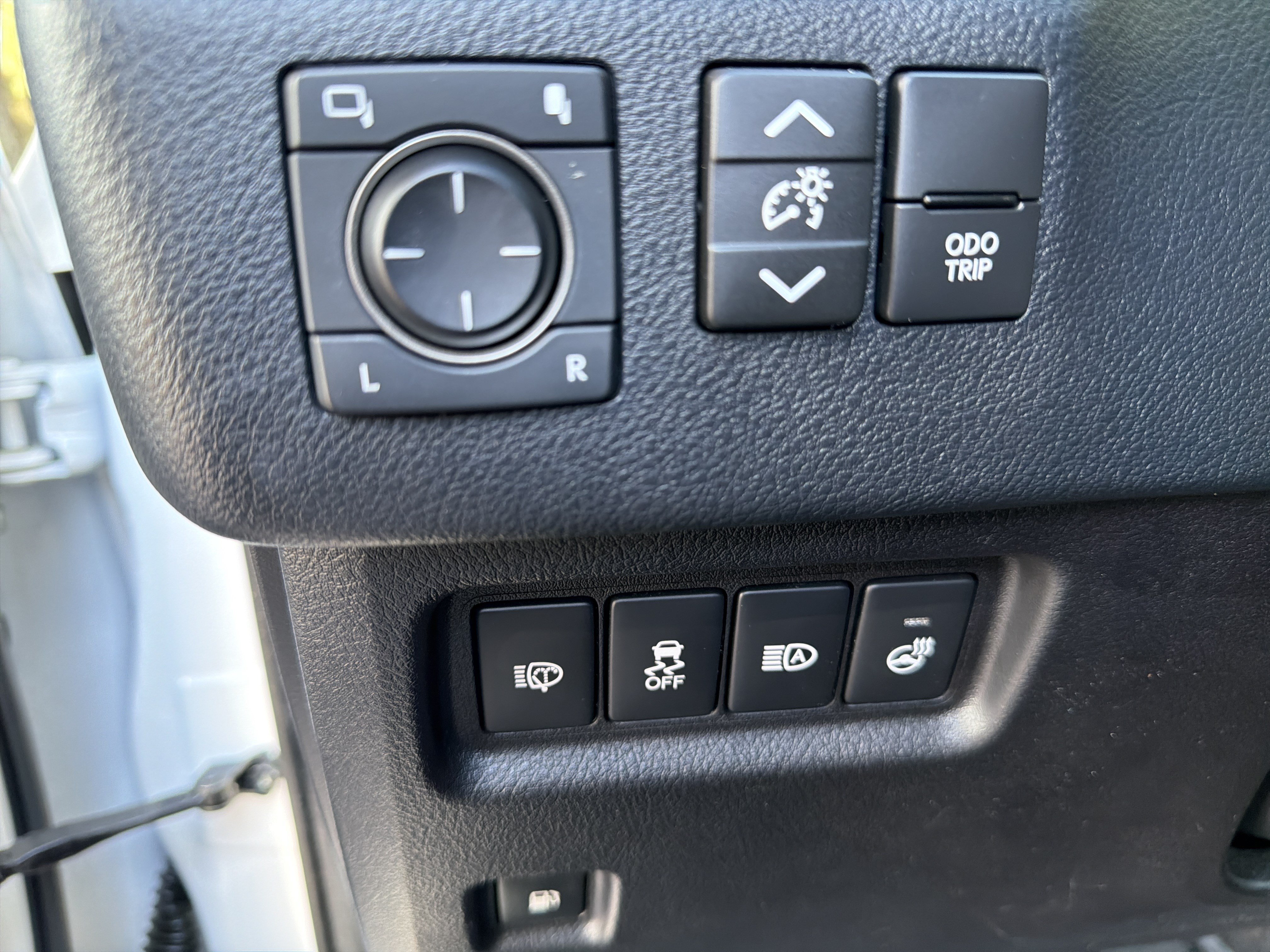 Used 2022 Lexus GX 460 Premium w/ Accessory Package AWD/4WD image 15