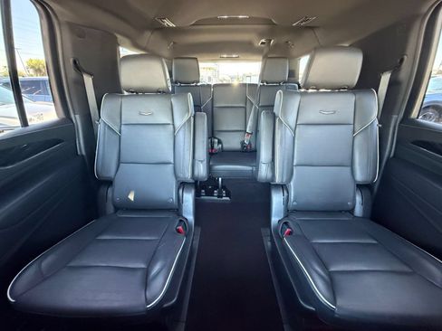 Used 2023 Cadillac Escalade ESV Sport AWD/4WD image 43