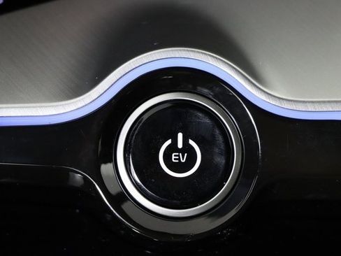 Used 2024 Kia EV6 GT-Line image 27