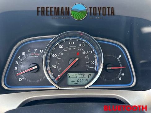 Used 2013 Toyota RAV4 Limited AWD/4WD image 8